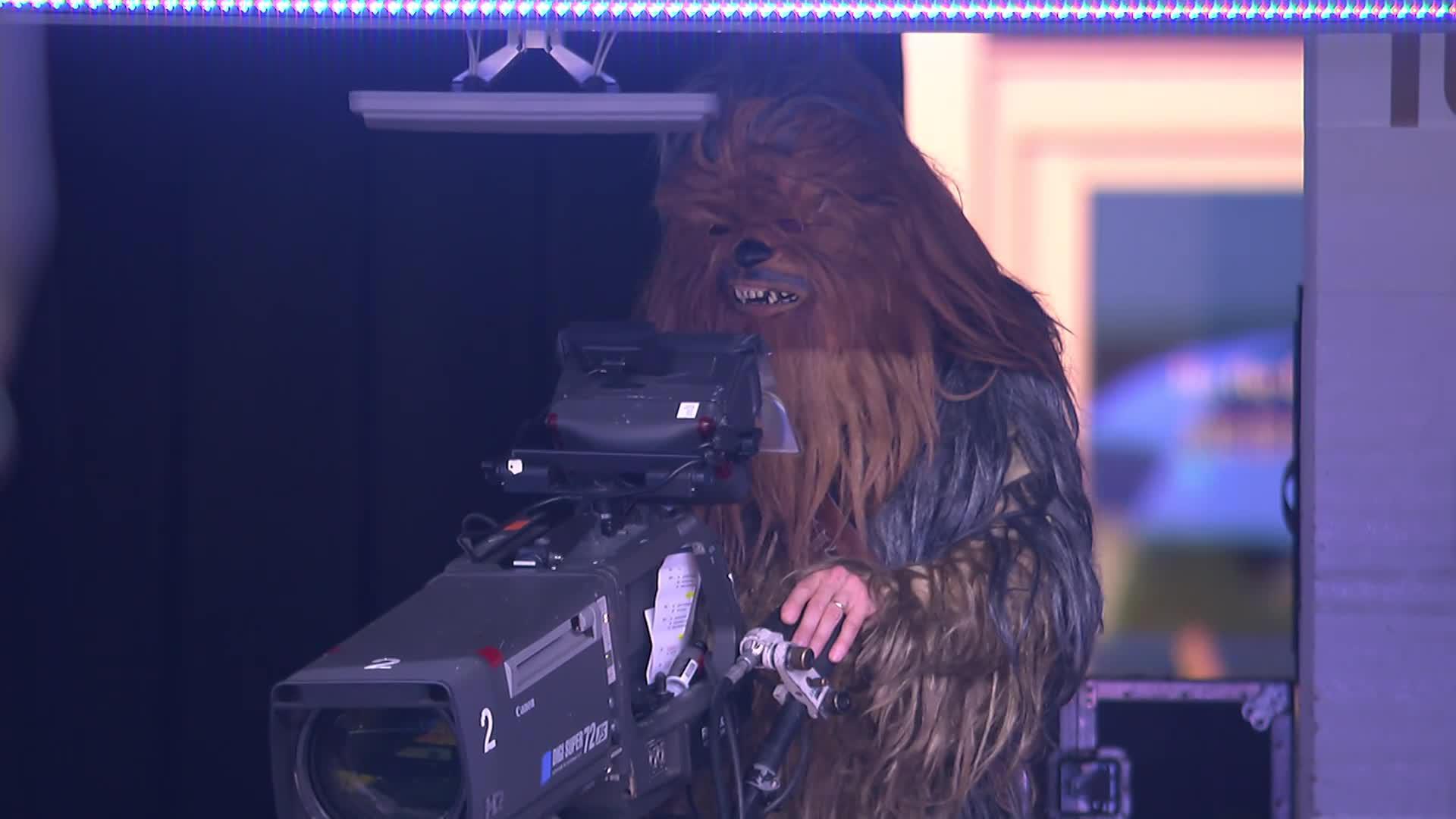 Chewbacca mans camera at Pelicans Star Wars Night | Pelicans-Pacers 1/24/22